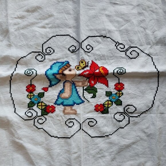 Elf Pixie Tablecloth Cross Stich Embroidered Table Cloth Teal Crochet Edge - Picture 2 of 4